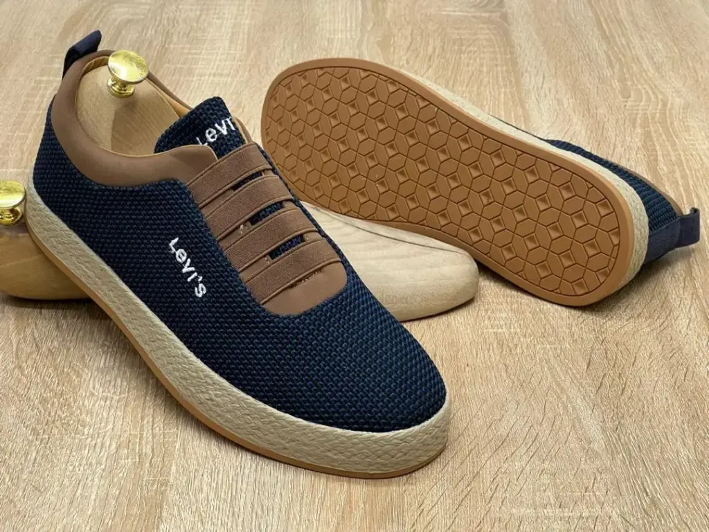 Levi's